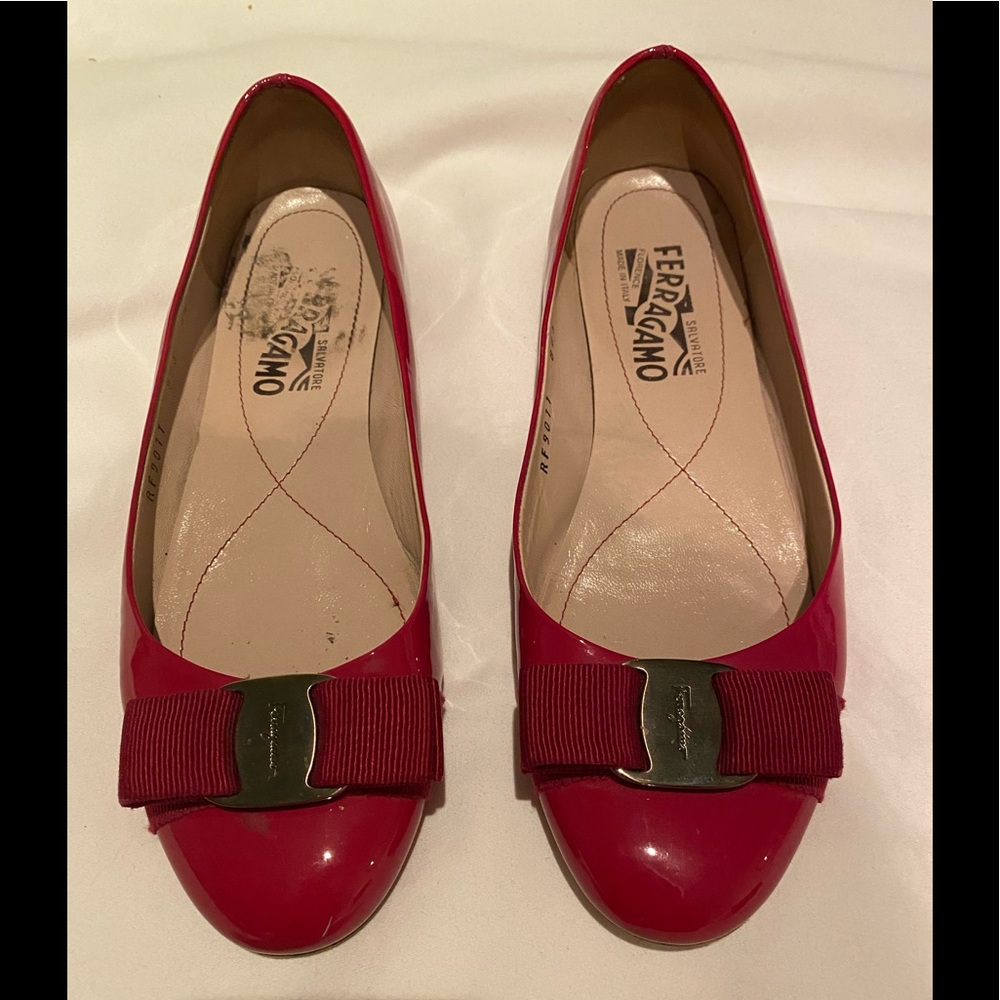 Used Salvatore Ferragamo Varina Leather Flats 6.5
